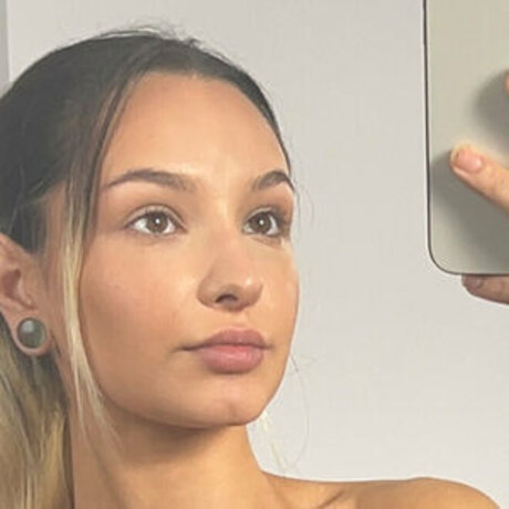 Foto di nudo di fuga di OnlyFans di Mirielle Mae