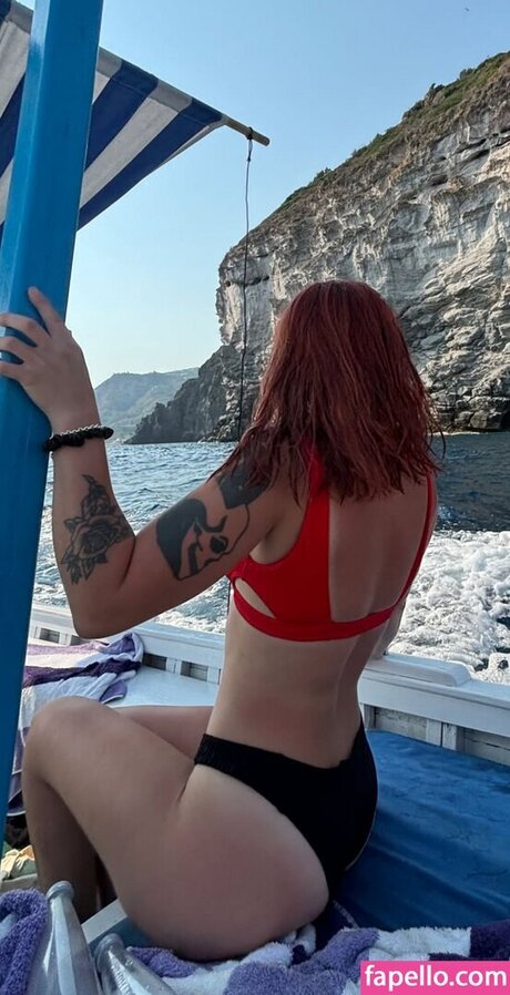 Foto di nudo di fuga di OnlyFans di The Beaches
