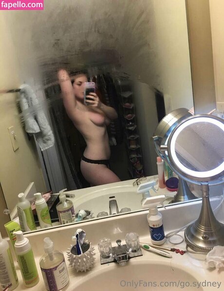 Foto di nudo di fuga di OnlyFans di Sydney Goins