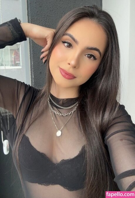 Foto di nudo di fuga di OnlyFans di Larissa Costa