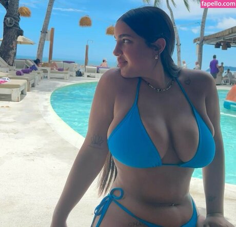 Foto di nudo di fuga di OnlyFans di Maya Gorali