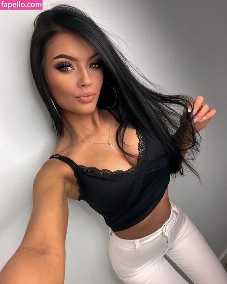 Foto di nudo di fuga di OnlyFans di Anitkova
