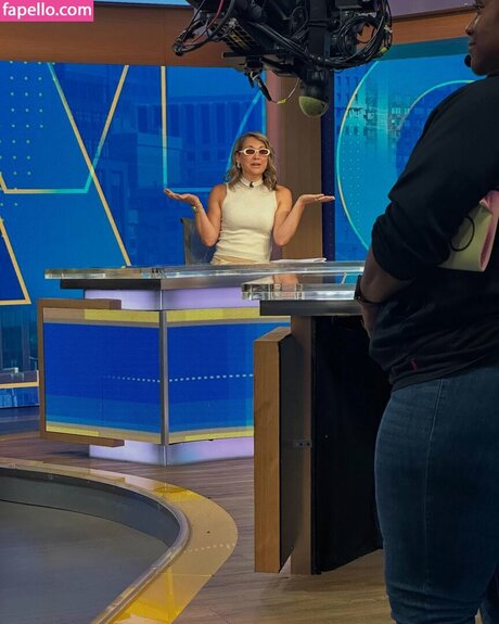 Foto di nudo di fuga di OnlyFans di Ginger Zee