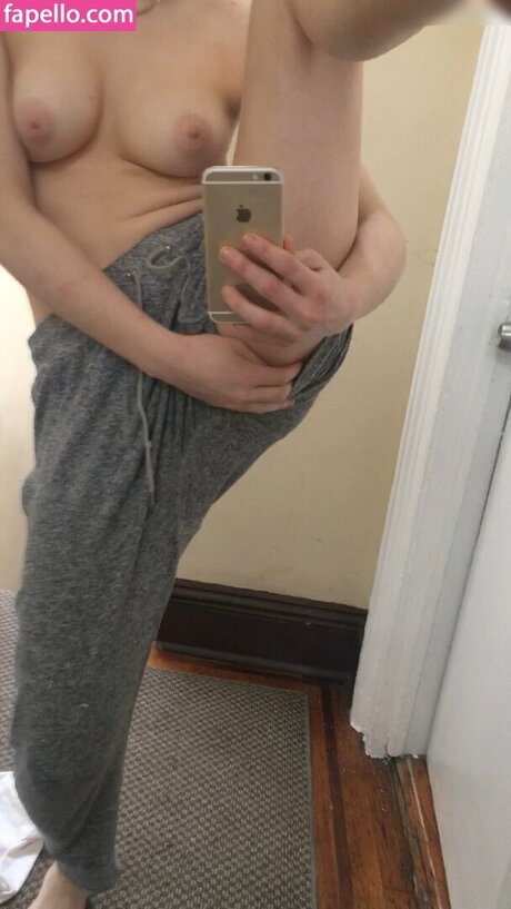 Foto di nudo di fuga di OnlyFans di Lily Mo Sheen