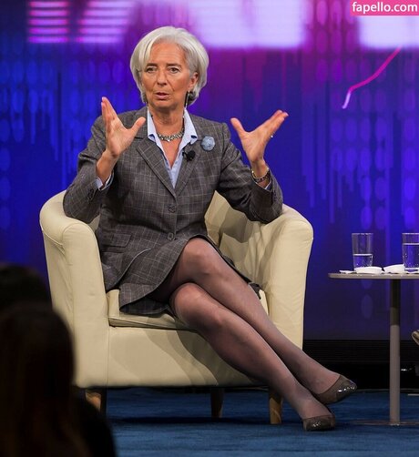 Foto di nudo di fuga di OnlyFans di Christine Lagarde