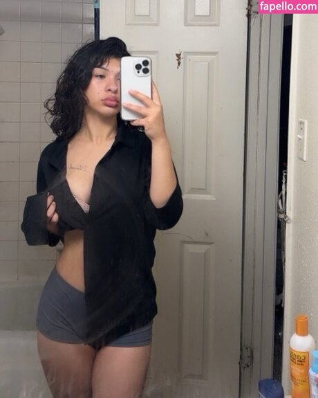 Foto di nudo di fuga di OnlyFans di Yadhirazzep
