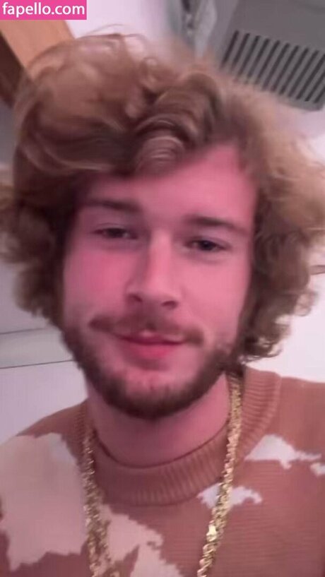 Foto di nudo di fuga di OnlyFans di Yunggravy