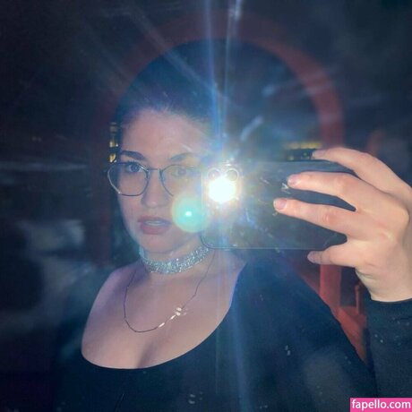 Foto di nudo di fuga di OnlyFans di Vibequeenlucy