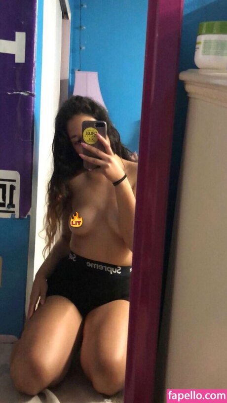 Foto di nudo di fuga di OnlyFans di Kat Andrews