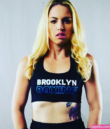 Foto di nudo di fuga di OnlyFans di Heather Hardy