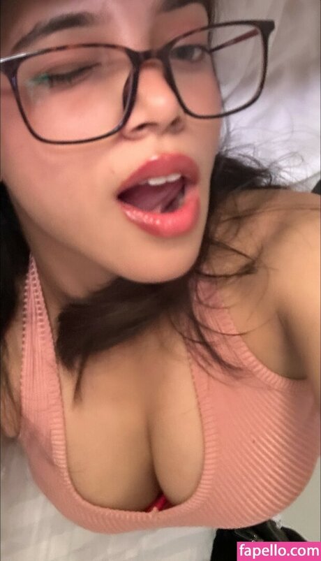 Foto di nudo di fuga di OnlyFans di Muskan Karia