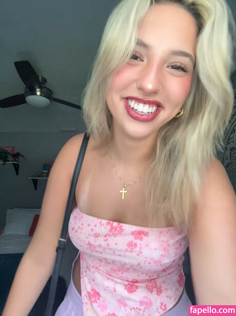 Foto di nudo di fuga di OnlyFans di Cloud Asmr