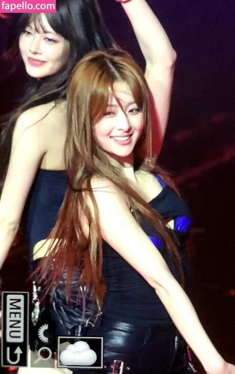 Huh Yunjin 