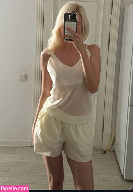 Foto di nudo di fuga di OnlyFans di Llameella