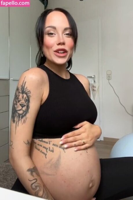 Foto di nudo di fuga di OnlyFans di Miri Be