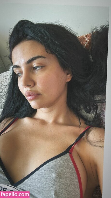 Ece Ronay Foto di nudo di fuga di OnlyFans di Ece Ronay #14