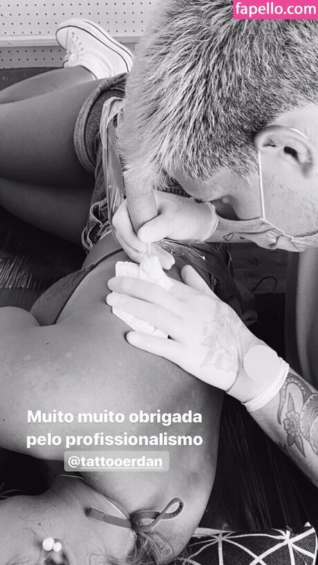 Foto di nudo di fuga di OnlyFans di Sara Liso