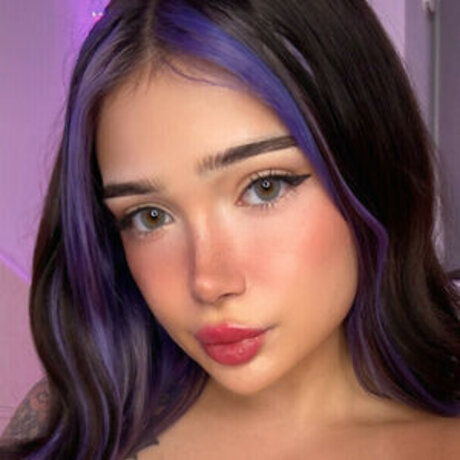 Lola Wolfe