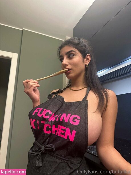 Foto di nudo di fuga di OnlyFans di Bufa Lika