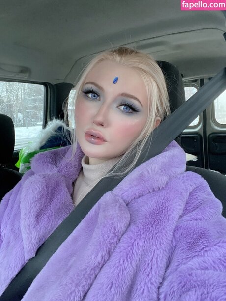 Foto di nudo di fuga di OnlyFans di Elena Kyalviyainen