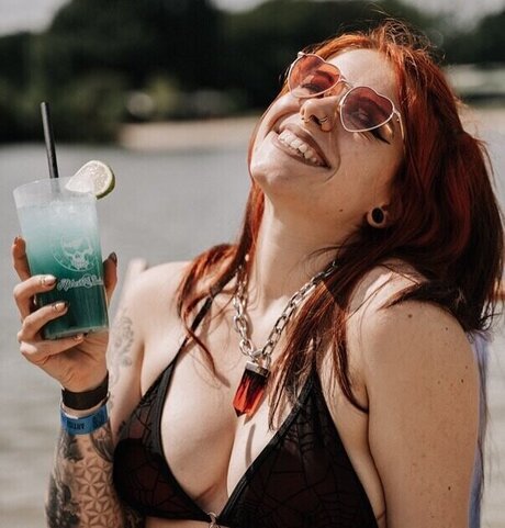 Anni_Quinn_
