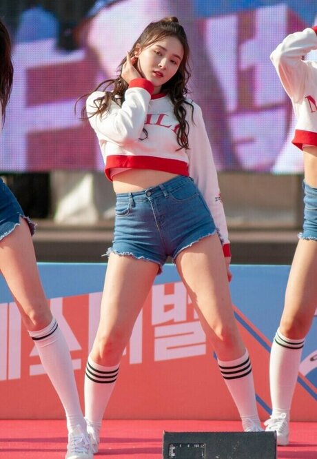 Nancy Momoland