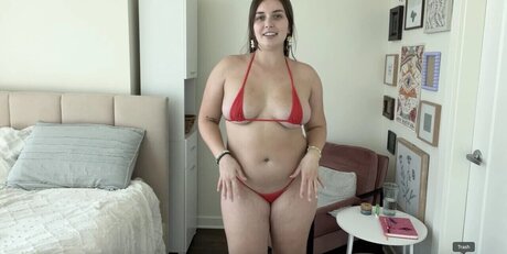 Foto di nudo di fuga di OnlyFans di Erika Buenfil