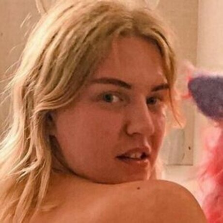Foto di nudo di fuga di OnlyFans di Rebecca Lucy Taylor