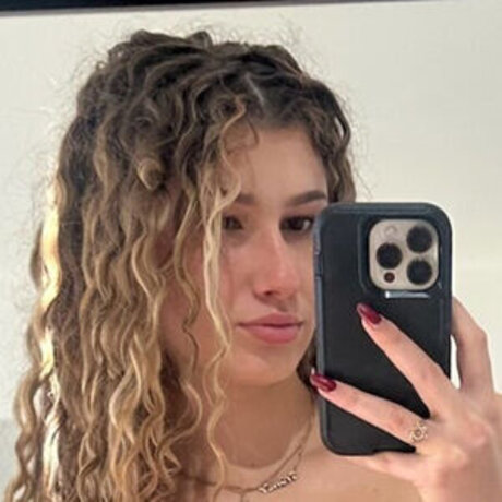 Foto di nudo di fuga di OnlyFans di Sydney May