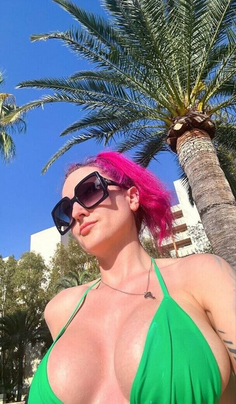 Foto di nudo di fuga di OnlyFans di Cherryberlin