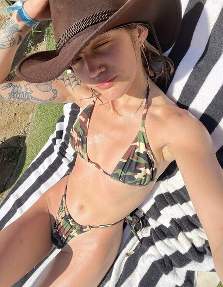 Foto di nudo di fuga di OnlyFans di Dobbygirlll