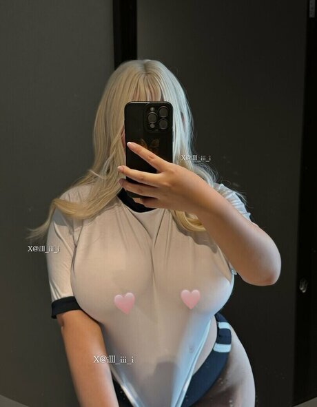 Foto di nudo di fuga di OnlyFans di Illliiii