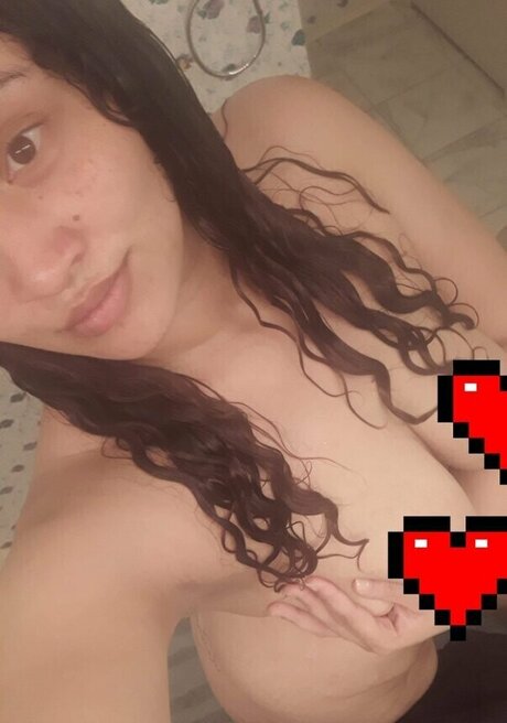 Foto di nudo di fuga di OnlyFans di Aloratheartist