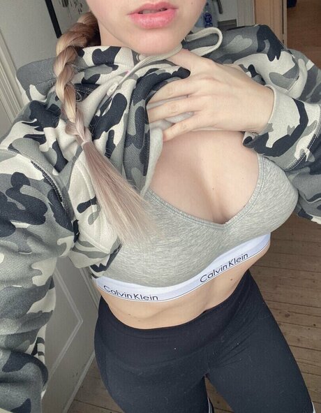 Foto di nudo di fuga di OnlyFans di Frosikfrosy