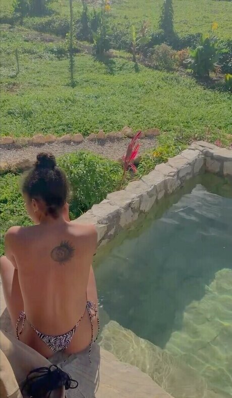 Foto di nudo di fuga di OnlyFans di Lou Llobell