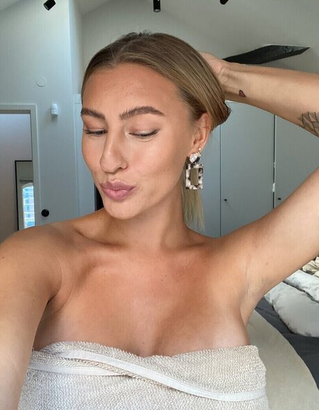 Foto di nudo di fuga di OnlyFans di Sannajornvik