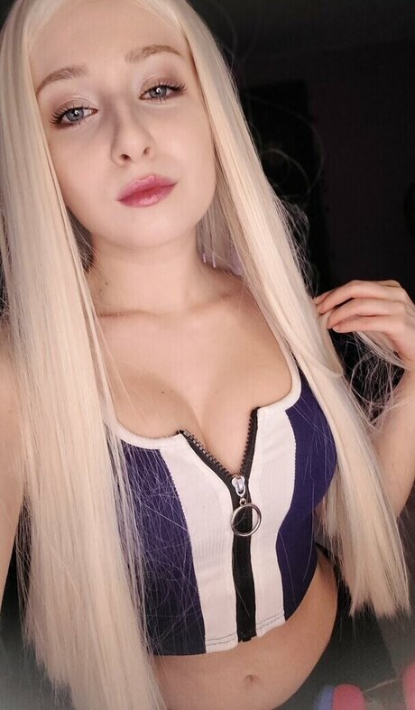 Foto di nudo di fuga di OnlyFans di Aheliana