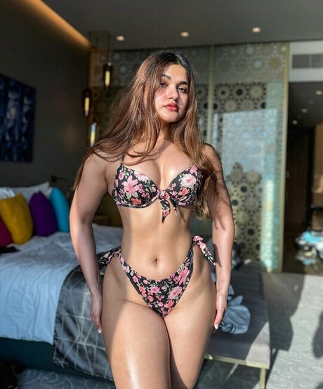 Foto di nudo di fuga di OnlyFans di Soniya Singh Khatri