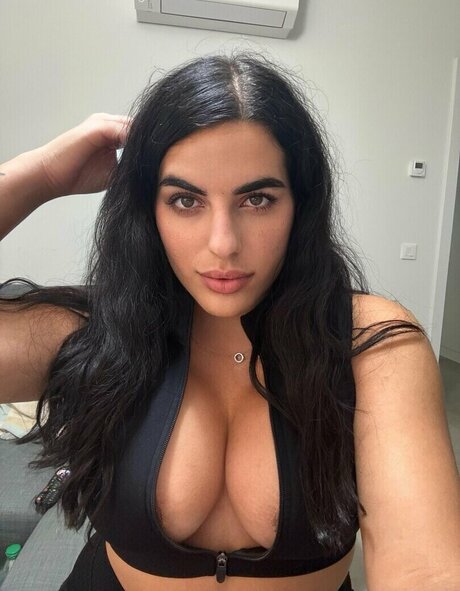 Foto di nudo di fuga di OnlyFans di Rosie Cage