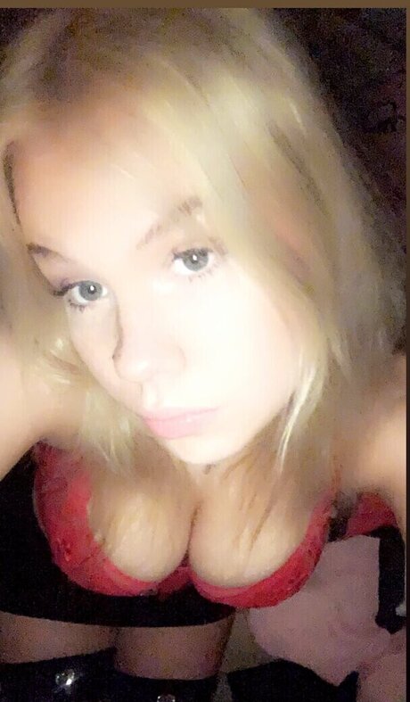 Foto di nudo di fuga di OnlyFans di Nelli Virtanen