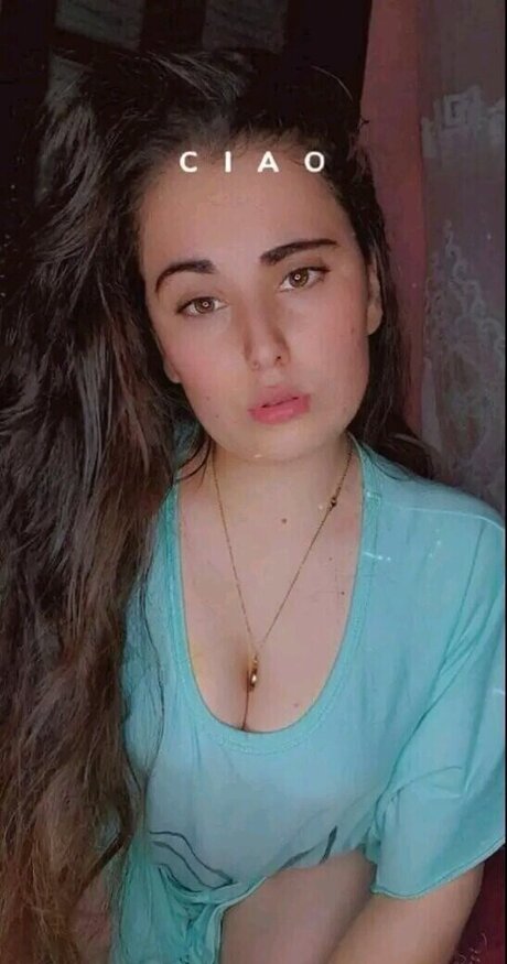 Foto di nudo di fuga di OnlyFans di Dounia Stayfia