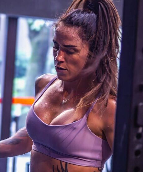 Foto di nudo di fuga di OnlyFans di Norma Dumont Ufc