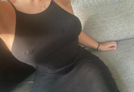 Foto di nudo di fuga di OnlyFans di Selenalenaxo