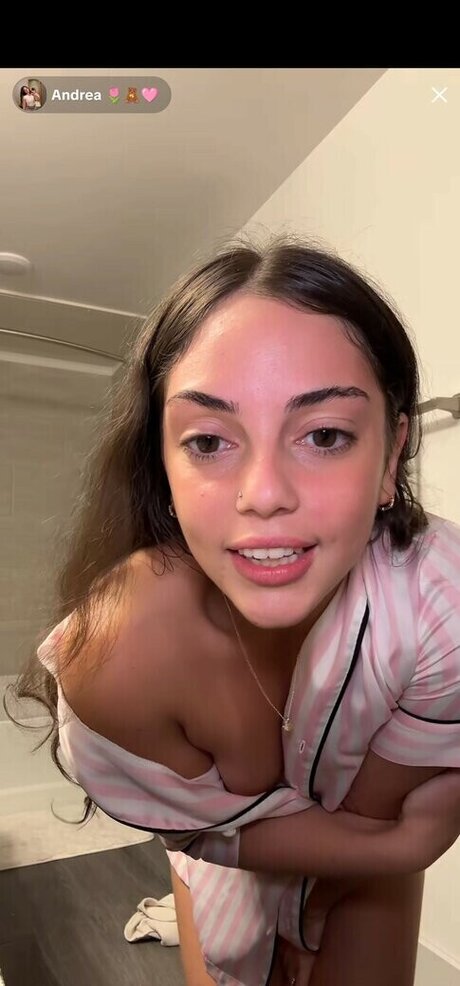 Foto di nudo di fuga di OnlyFans di Andrea343