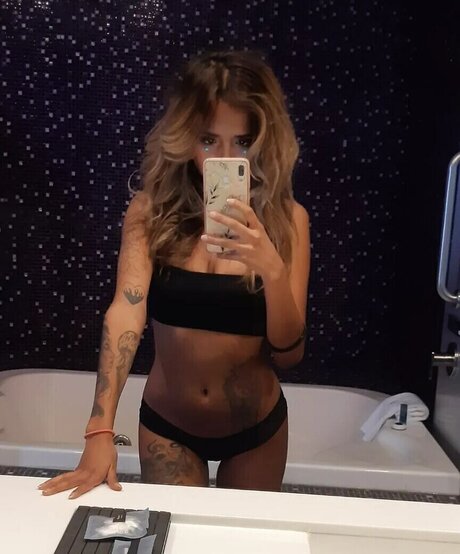 Foto di nudo di fuga di OnlyFans di Saturnna Moon