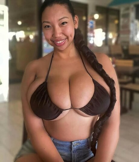 Foto di nudo di fuga di OnlyFans di Samaela Ferrari
