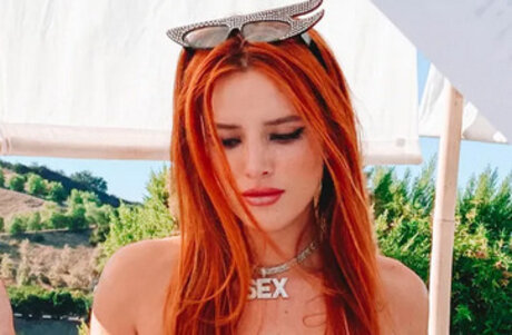 Foto di nudo di fuga di OnlyFans di Bella Thorne