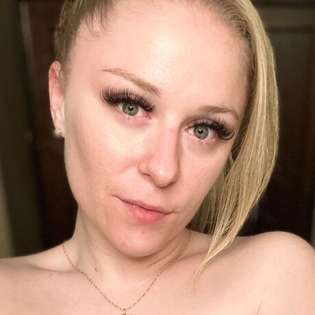 Foto di nudo di fuga di OnlyFans di Rachel Maxwell