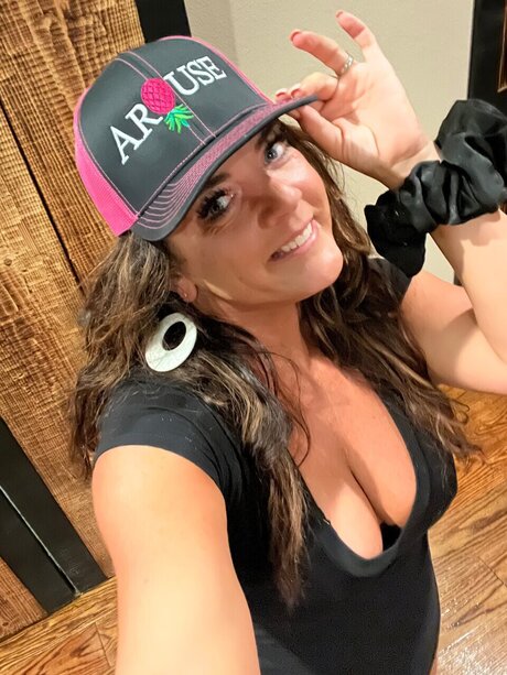 Foto di nudo di fuga di OnlyFans di Brown Bag Special