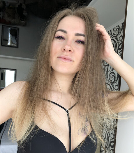 Foto di nudo di fuga di OnlyFans di Mias World 